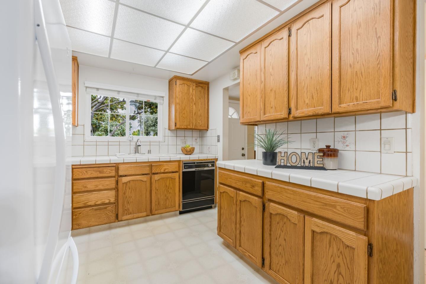 Detail Gallery Image 7 of 30 For 1321 Soto Ct, San Jose,  CA 95121 - 4 Beds | 2 Baths