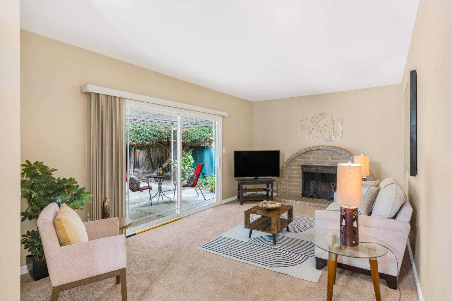 Detail Gallery Image 9 of 30 For 1321 Soto Ct, San Jose,  CA 95121 - 4 Beds | 2 Baths