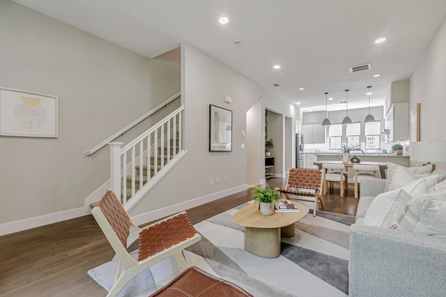 Detail Gallery Image 16 of 39 For 138 Saratoga Ave #7,  Santa Clara,  CA 95051 - 3 Beds | 2/1 Baths