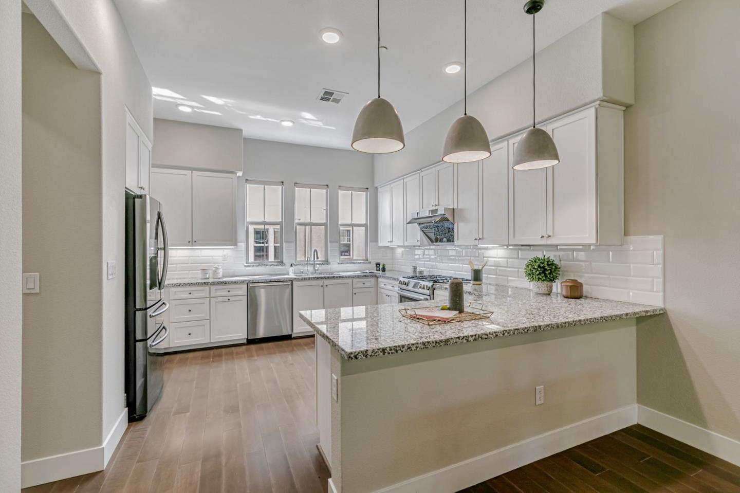 Detail Gallery Image 6 of 39 For 138 Saratoga Ave #7,  Santa Clara,  CA 95051 - 3 Beds | 2/1 Baths