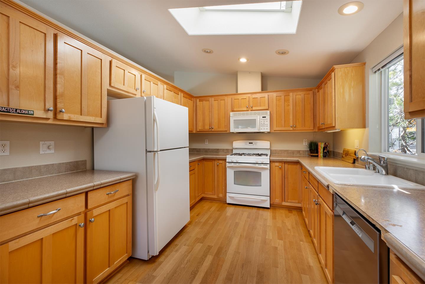 Detail Gallery Image 11 of 46 For 2395 Delaware Ave #179,  Santa Cruz,  CA 95060 - 3 Beds | 2 Baths