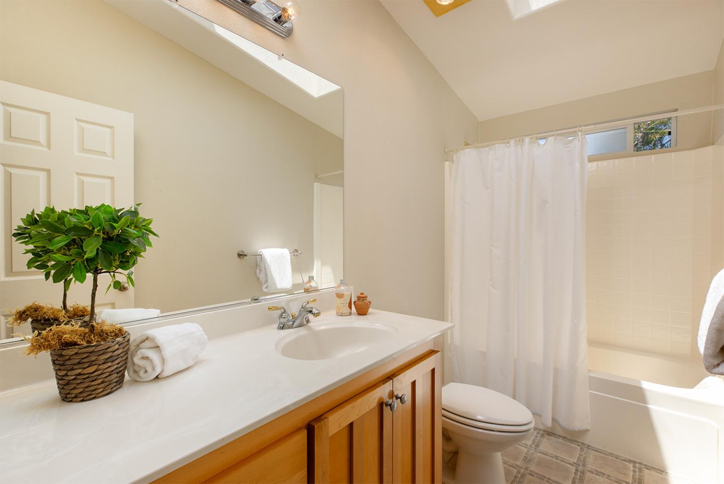 Detail Gallery Image 15 of 46 For 2395 Delaware Ave #179,  Santa Cruz,  CA 95060 - 3 Beds | 2 Baths