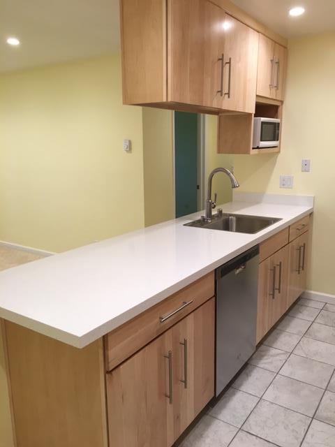 Detail Gallery Image 2 of 23 For 247 Boardwalk Ave #E,  San Bruno,  CA 94066 - 1 Beds | 1 Baths