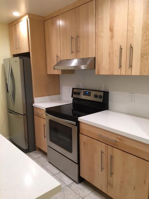 Detail Gallery Image 3 of 23 For 247 Boardwalk Ave #E,  San Bruno,  CA 94066 - 1 Beds | 1 Baths