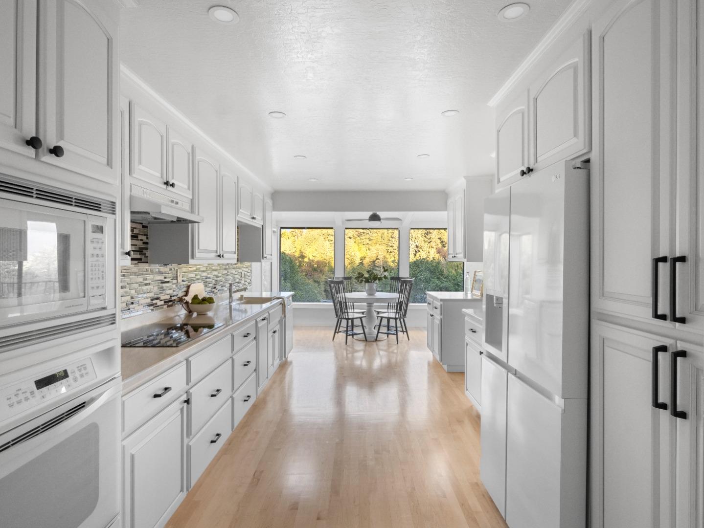 Detail Gallery Image 12 of 87 For 209 Calcita Dr, Santa Cruz,  CA 95060 - 4 Beds | 3/1 Baths