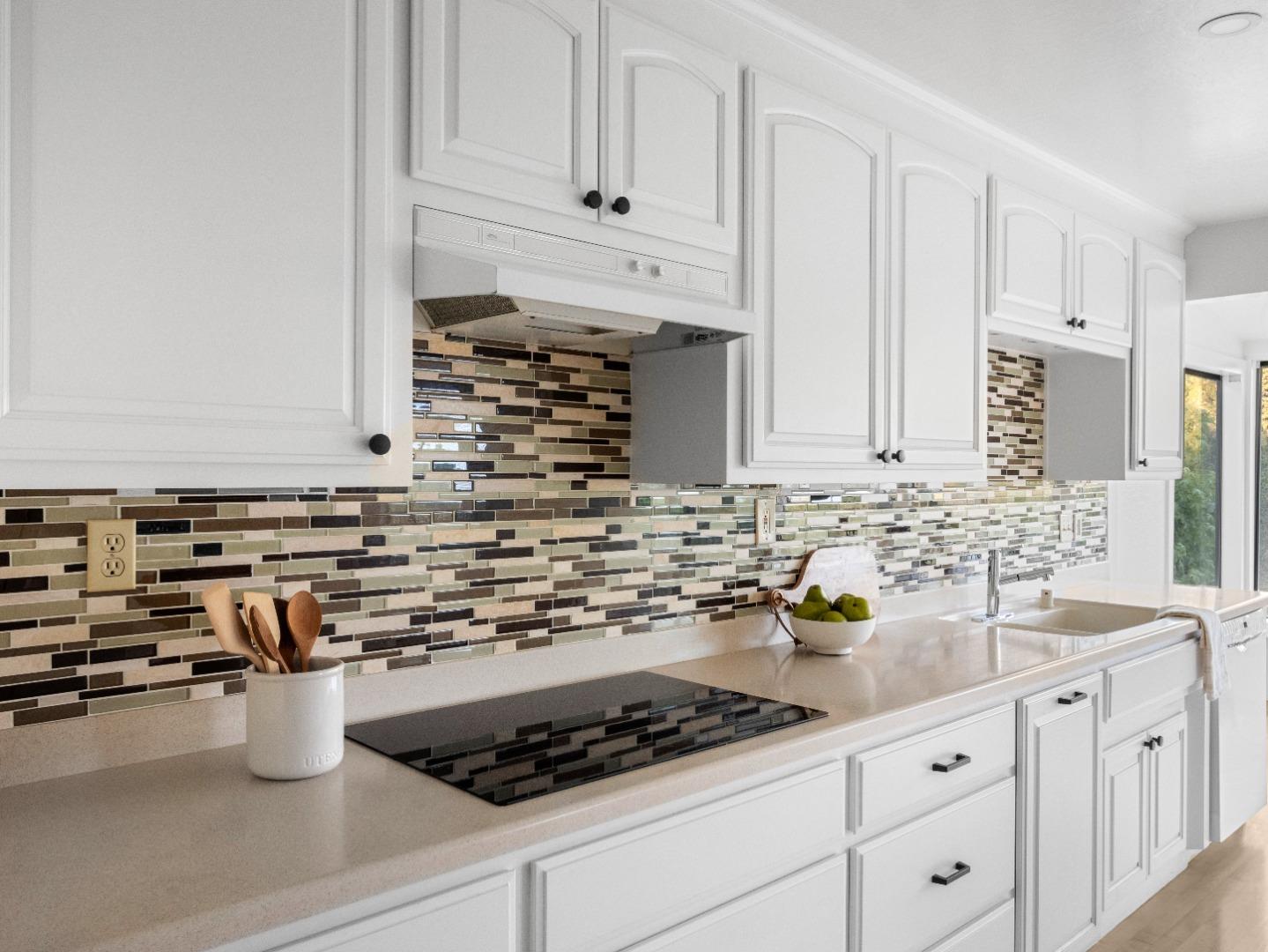 Detail Gallery Image 14 of 87 For 209 Calcita Dr, Santa Cruz,  CA 95060 - 4 Beds | 3/1 Baths