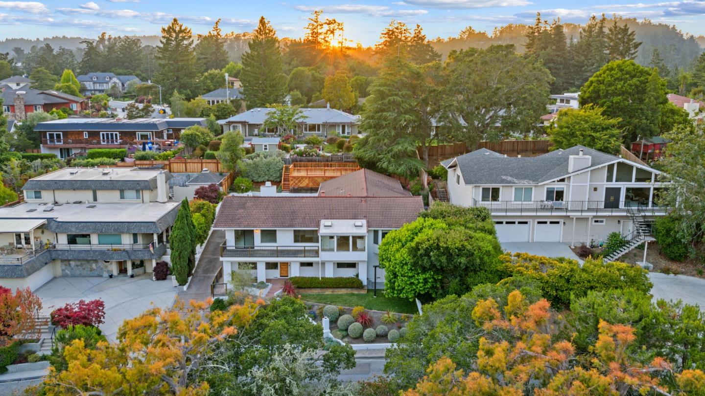 Detail Gallery Image 2 of 87 For 209 Calcita Dr, Santa Cruz,  CA 95060 - 4 Beds | 3/1 Baths