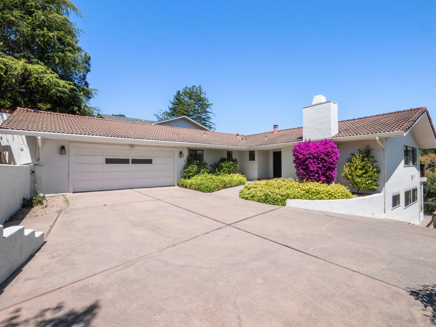 Detail Gallery Image 8 of 87 For 209 Calcita Dr, Santa Cruz,  CA 95060 - 4 Beds | 3/1 Baths