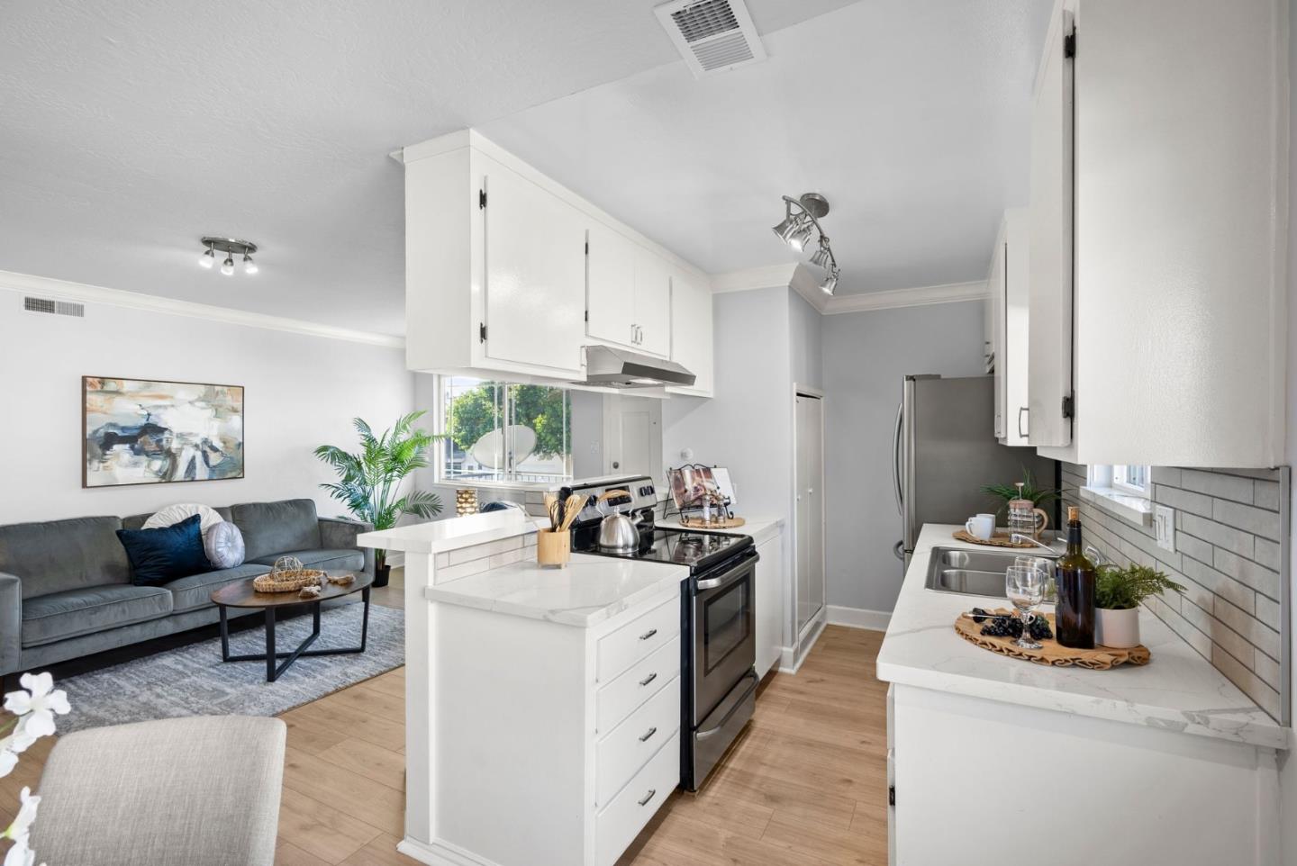Detail Gallery Image 12 of 33 For 4759 Capay Dr #4,  San Jose,  CA 95118 - 2 Beds | 1 Baths