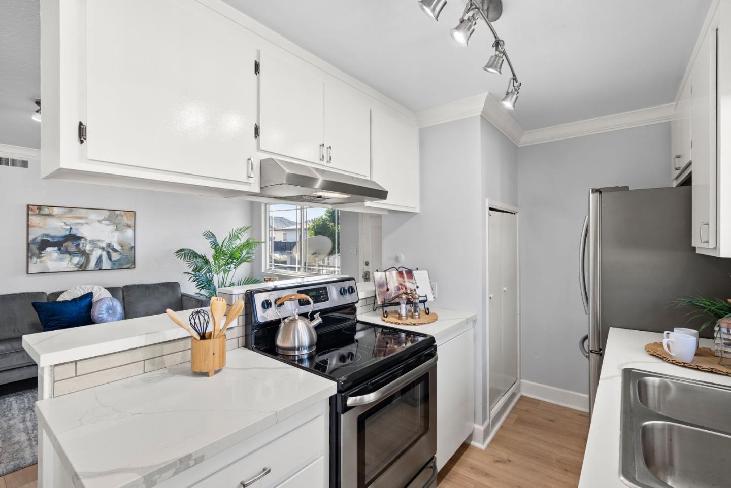 Detail Gallery Image 14 of 33 For 4759 Capay Dr #4,  San Jose,  CA 95118 - 2 Beds | 1 Baths