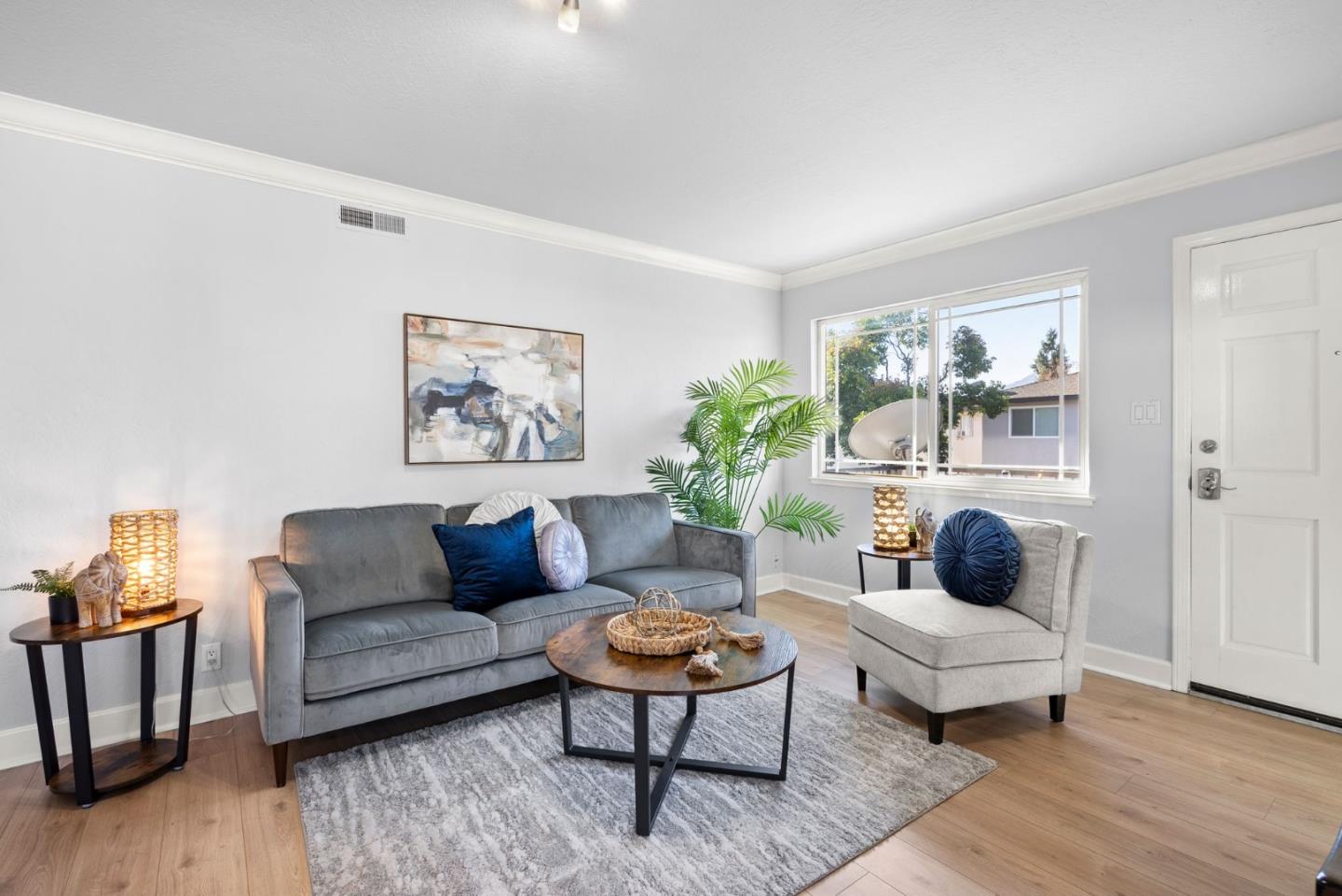 Detail Gallery Image 4 of 33 For 4759 Capay Dr #4,  San Jose,  CA 95118 - 2 Beds | 1 Baths