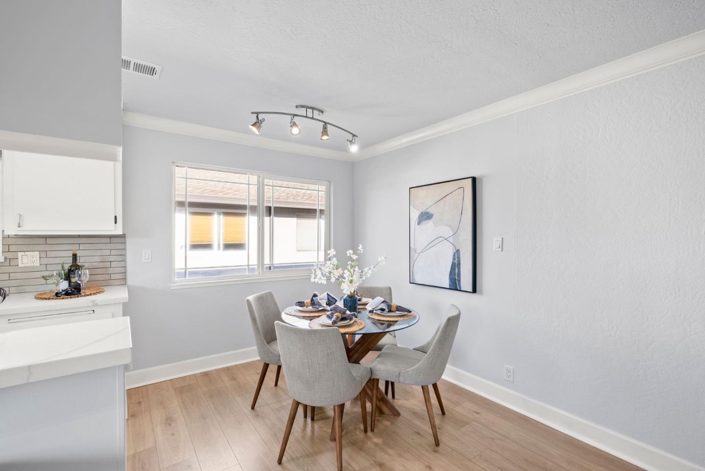 Detail Gallery Image 8 of 33 For 4759 Capay Dr #4,  San Jose,  CA 95118 - 2 Beds | 1 Baths
