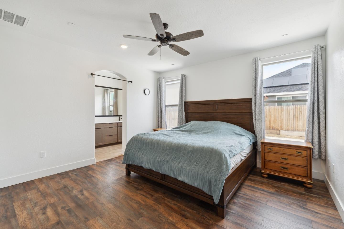 Detail Gallery Image 11 of 20 For 7218 East Brown Ave, Fresno,  CA 93737 - 5 Beds | 3 Baths