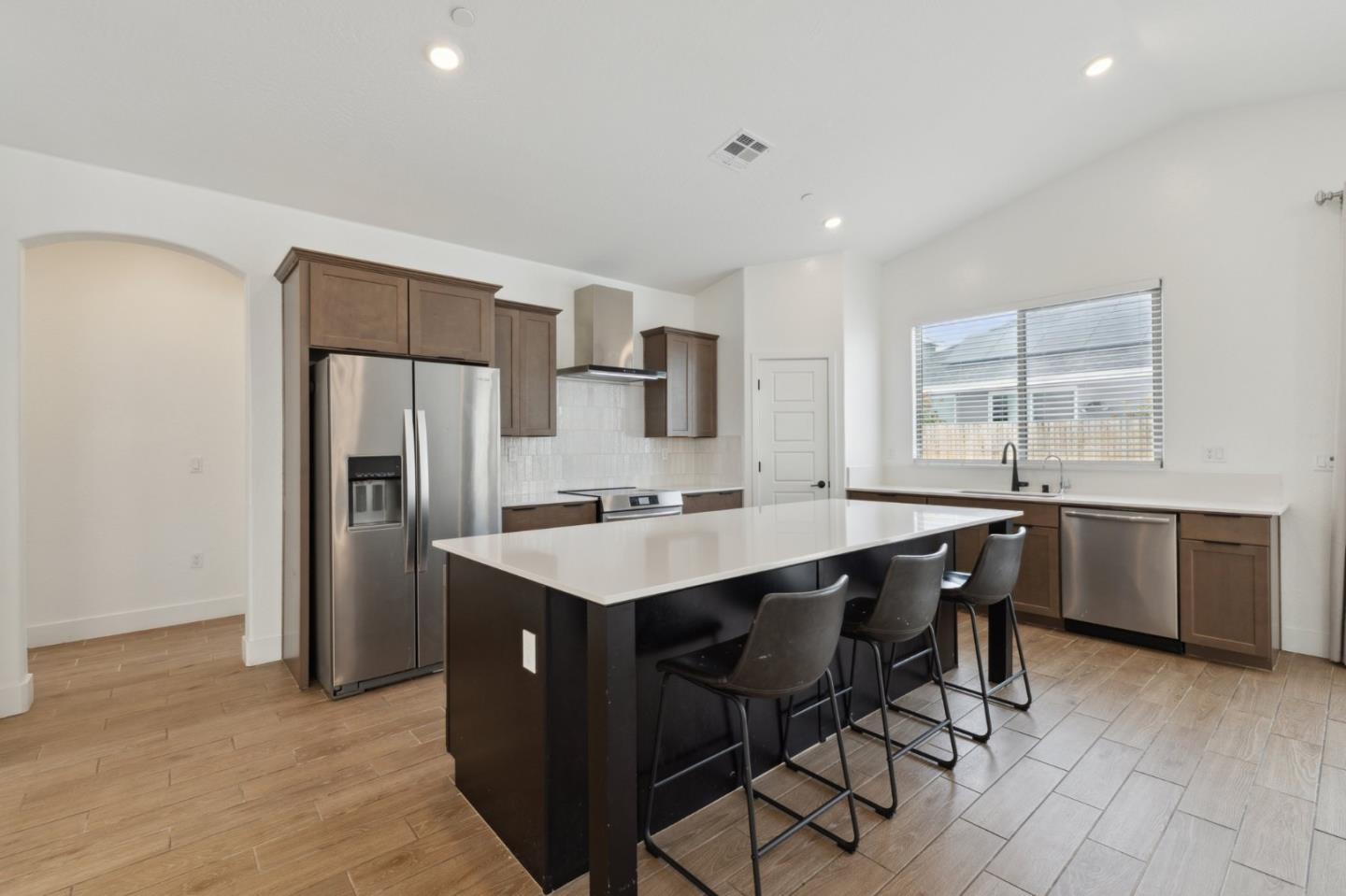 Detail Gallery Image 7 of 20 For 7218 East Brown Ave, Fresno,  CA 93737 - 5 Beds | 3 Baths