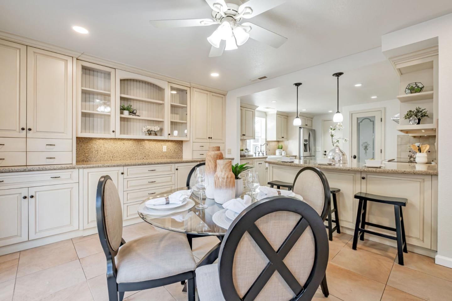 Detail Gallery Image 16 of 47 For 1647 Schooner Ct, Santa Cruz,  CA 95062 - 4 Beds | 2/1 Baths