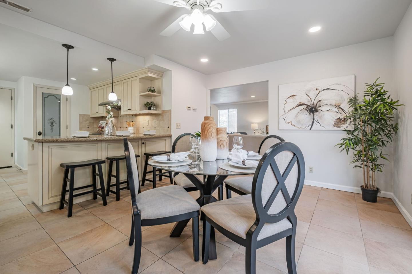 Detail Gallery Image 17 of 47 For 1647 Schooner Ct, Santa Cruz,  CA 95062 - 4 Beds | 2/1 Baths