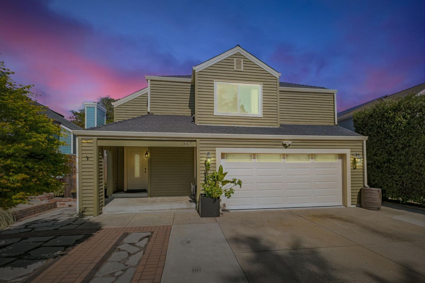 Detail Gallery Image 2 of 47 For 1647 Schooner Ct, Santa Cruz,  CA 95062 - 4 Beds | 2/1 Baths