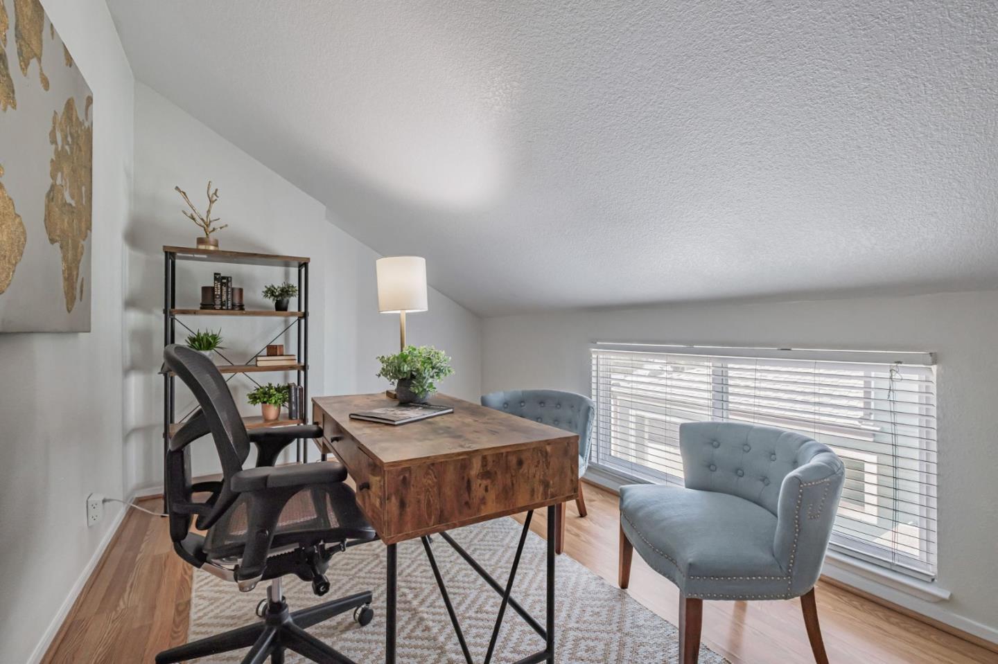 Detail Gallery Image 20 of 47 For 1647 Schooner Ct, Santa Cruz,  CA 95062 - 4 Beds | 2/1 Baths