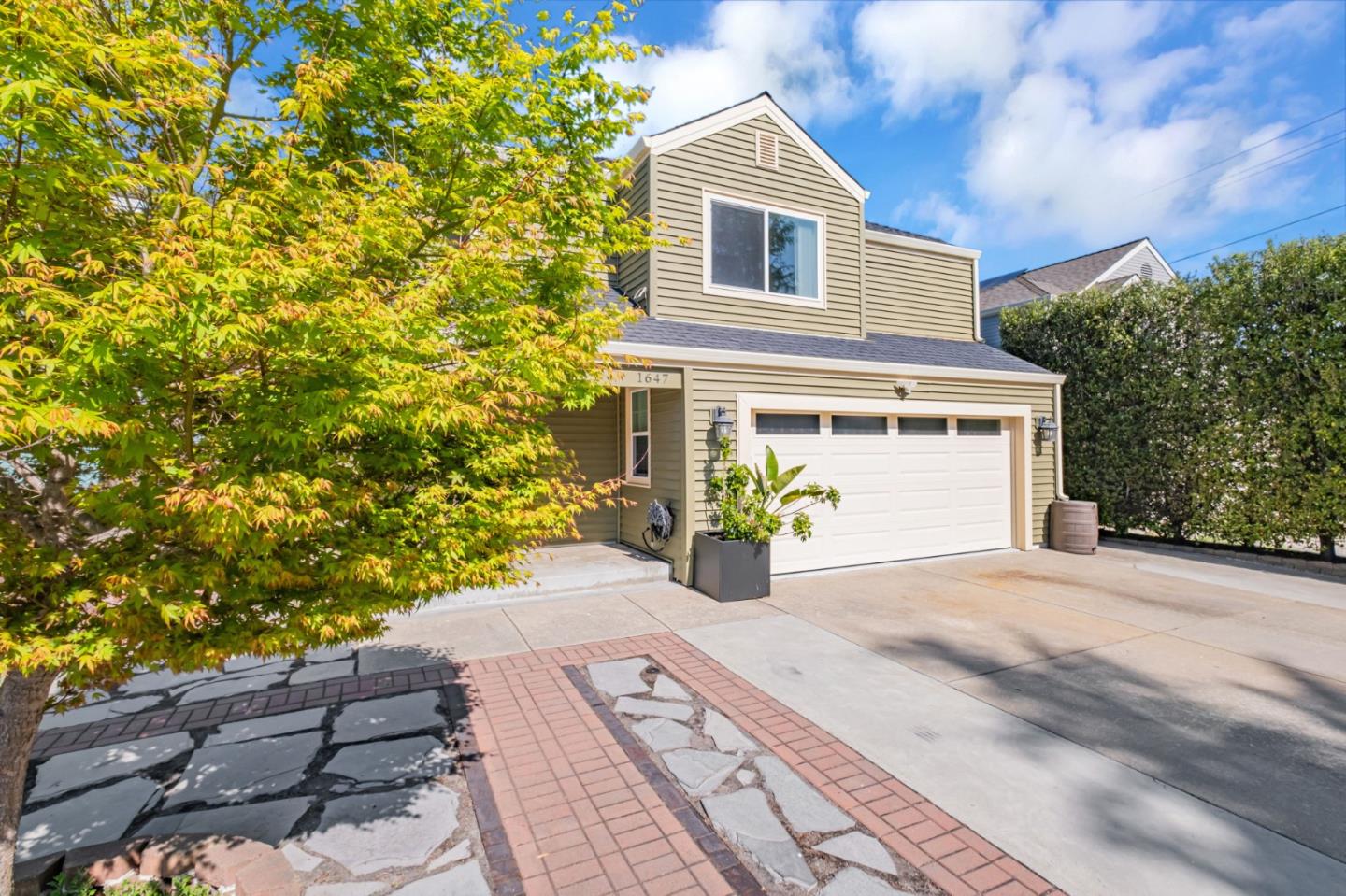Detail Gallery Image 3 of 47 For 1647 Schooner Ct, Santa Cruz,  CA 95062 - 4 Beds | 2/1 Baths