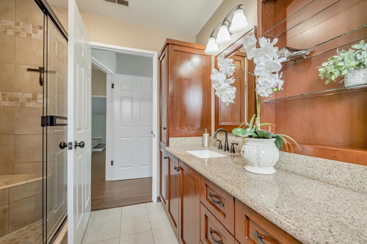 Detail Gallery Image 35 of 47 For 1647 Schooner Ct, Santa Cruz,  CA 95062 - 4 Beds | 2/1 Baths