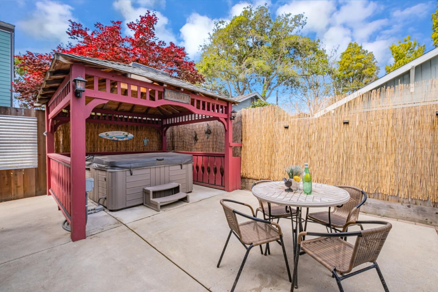 Detail Gallery Image 38 of 47 For 1647 Schooner Ct, Santa Cruz,  CA 95062 - 4 Beds | 2/1 Baths