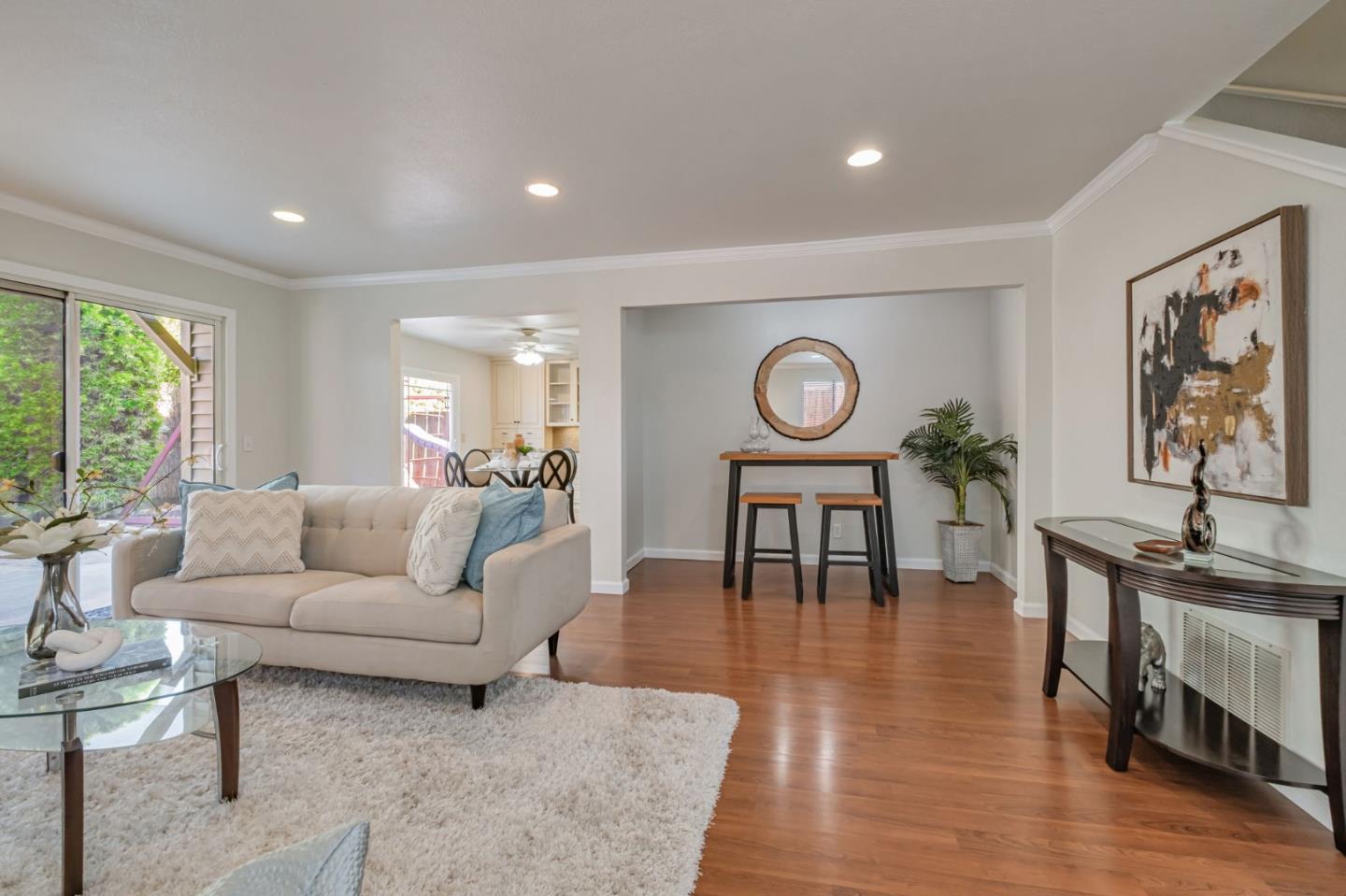 Detail Gallery Image 9 of 47 For 1647 Schooner Ct, Santa Cruz,  CA 95062 - 4 Beds | 2/1 Baths
