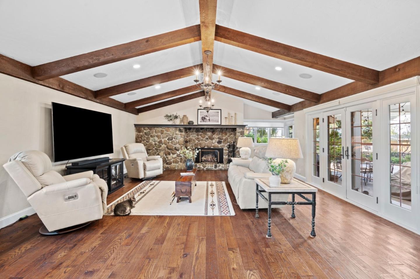 Detail Gallery Image 18 of 46 For 9900 Walter Welsher Ct, Gilroy,  CA 95020 - 4 Beds | 2/1 Baths