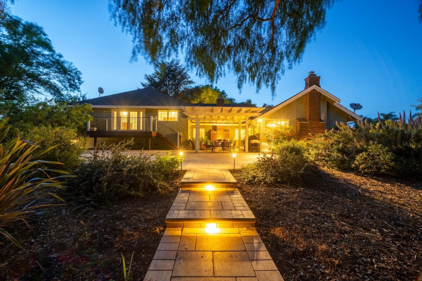 Detail Gallery Image 35 of 46 For 9900 Walter Welsher Ct, Gilroy,  CA 95020 - 4 Beds | 2/1 Baths