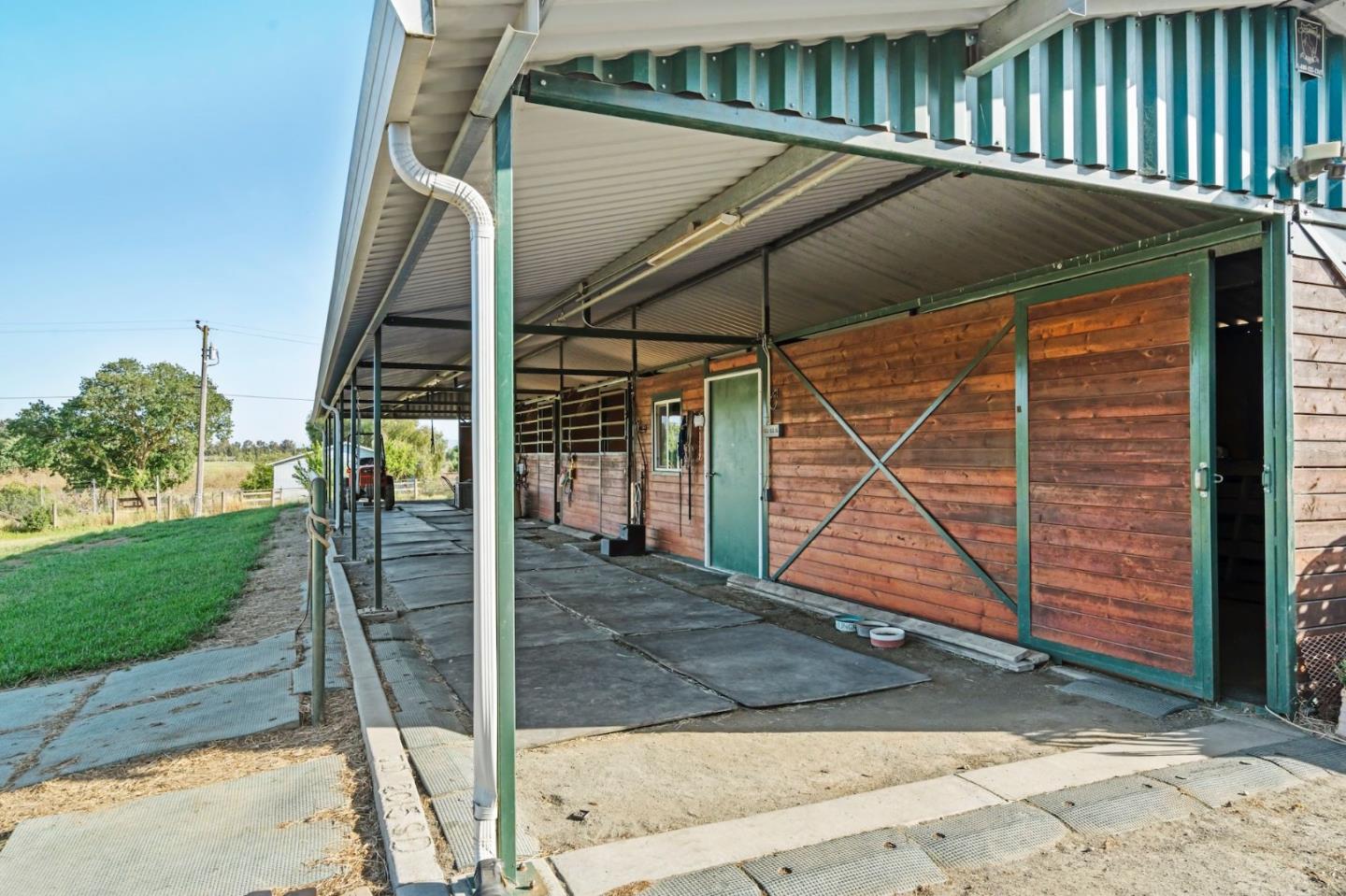 Detail Gallery Image 36 of 46 For 9900 Walter Welsher Ct, Gilroy,  CA 95020 - 4 Beds | 2/1 Baths