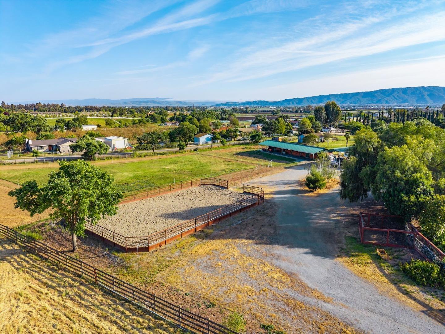 Detail Gallery Image 42 of 46 For 9900 Walter Welsher Ct, Gilroy,  CA 95020 - 4 Beds | 2/1 Baths