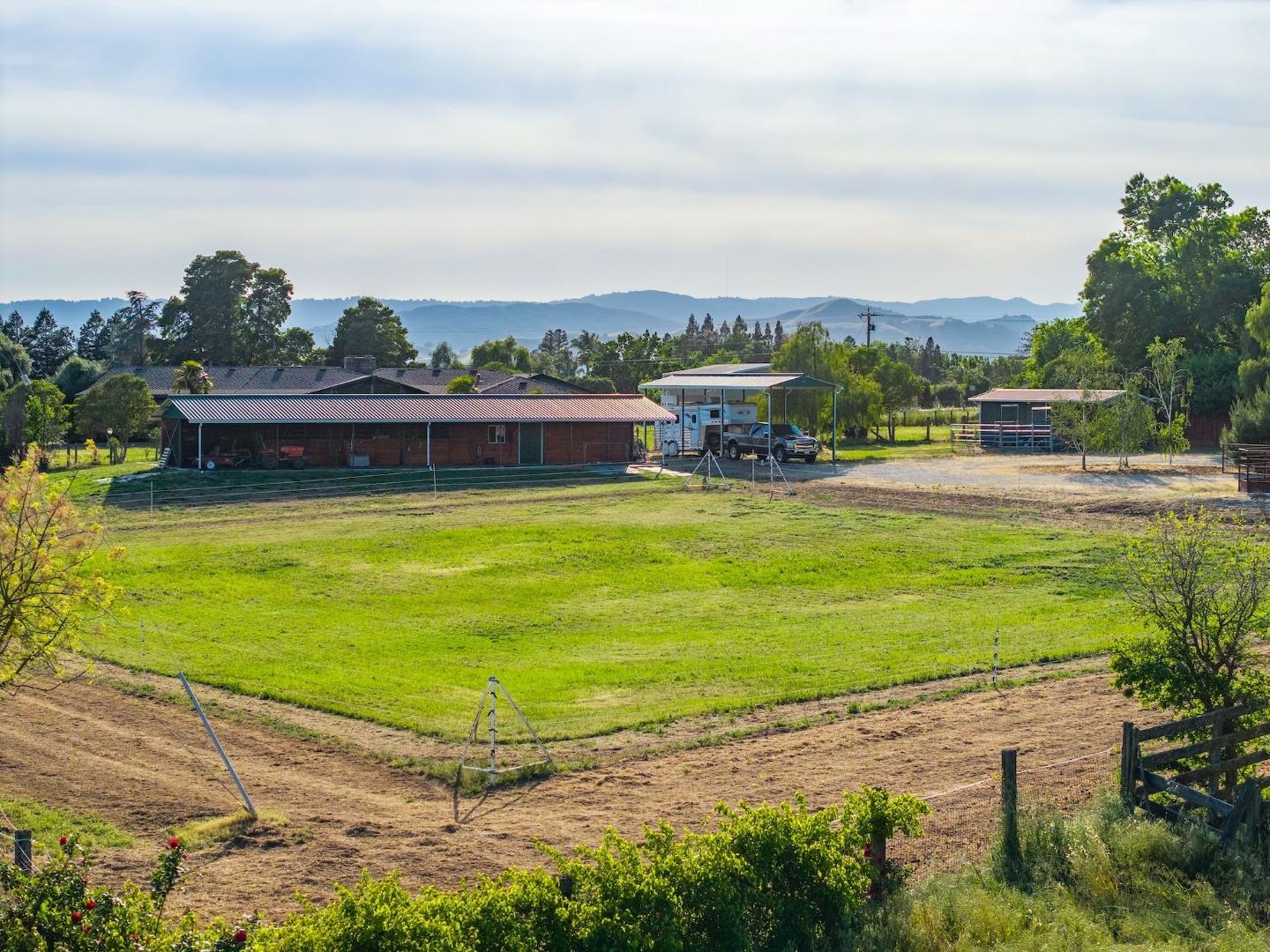 Detail Gallery Image 44 of 46 For 9900 Walter Welsher Ct, Gilroy,  CA 95020 - 4 Beds | 2/1 Baths