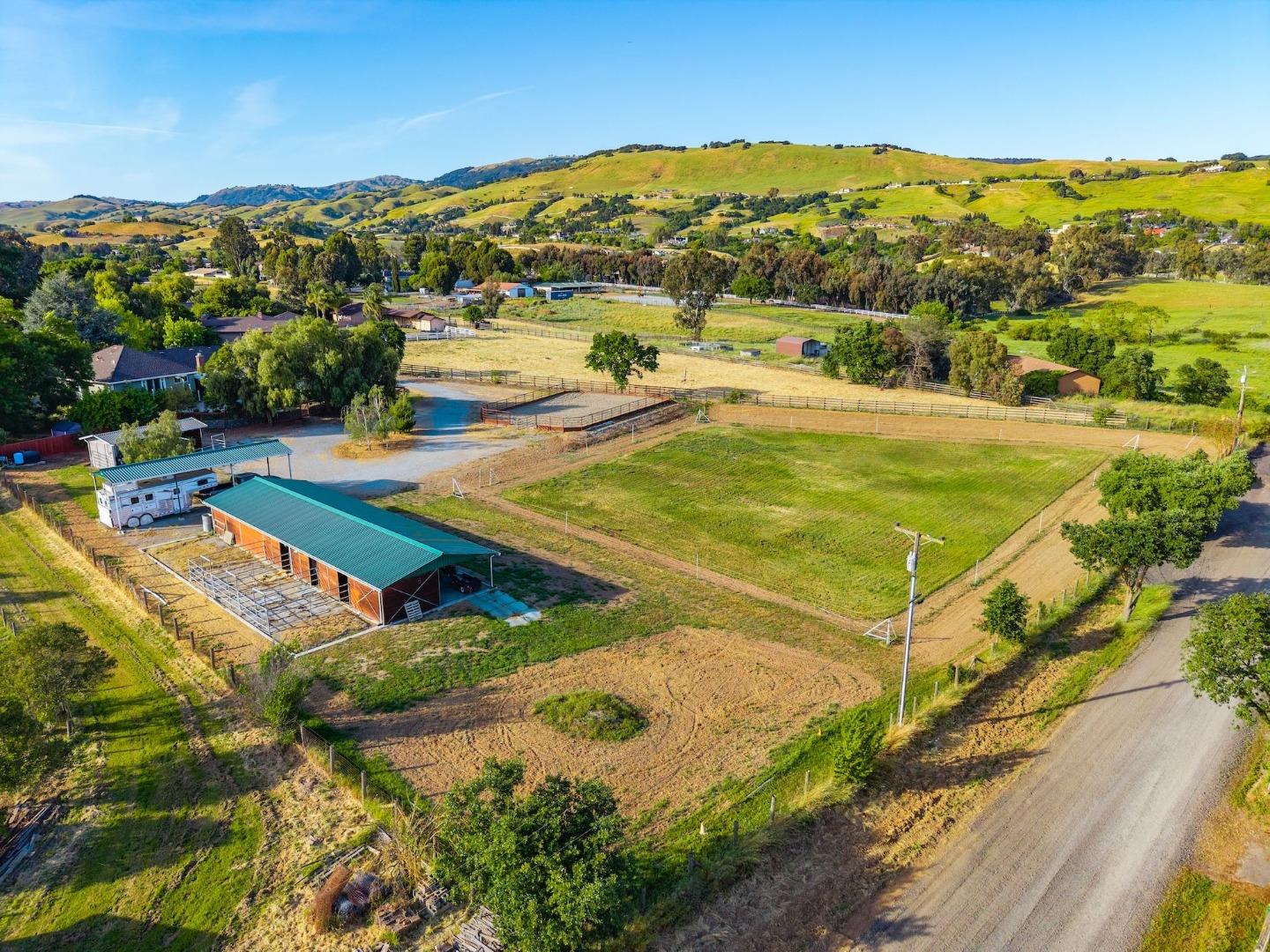 Detail Gallery Image 46 of 46 For 9900 Walter Welsher Ct, Gilroy,  CA 95020 - 4 Beds | 2/1 Baths