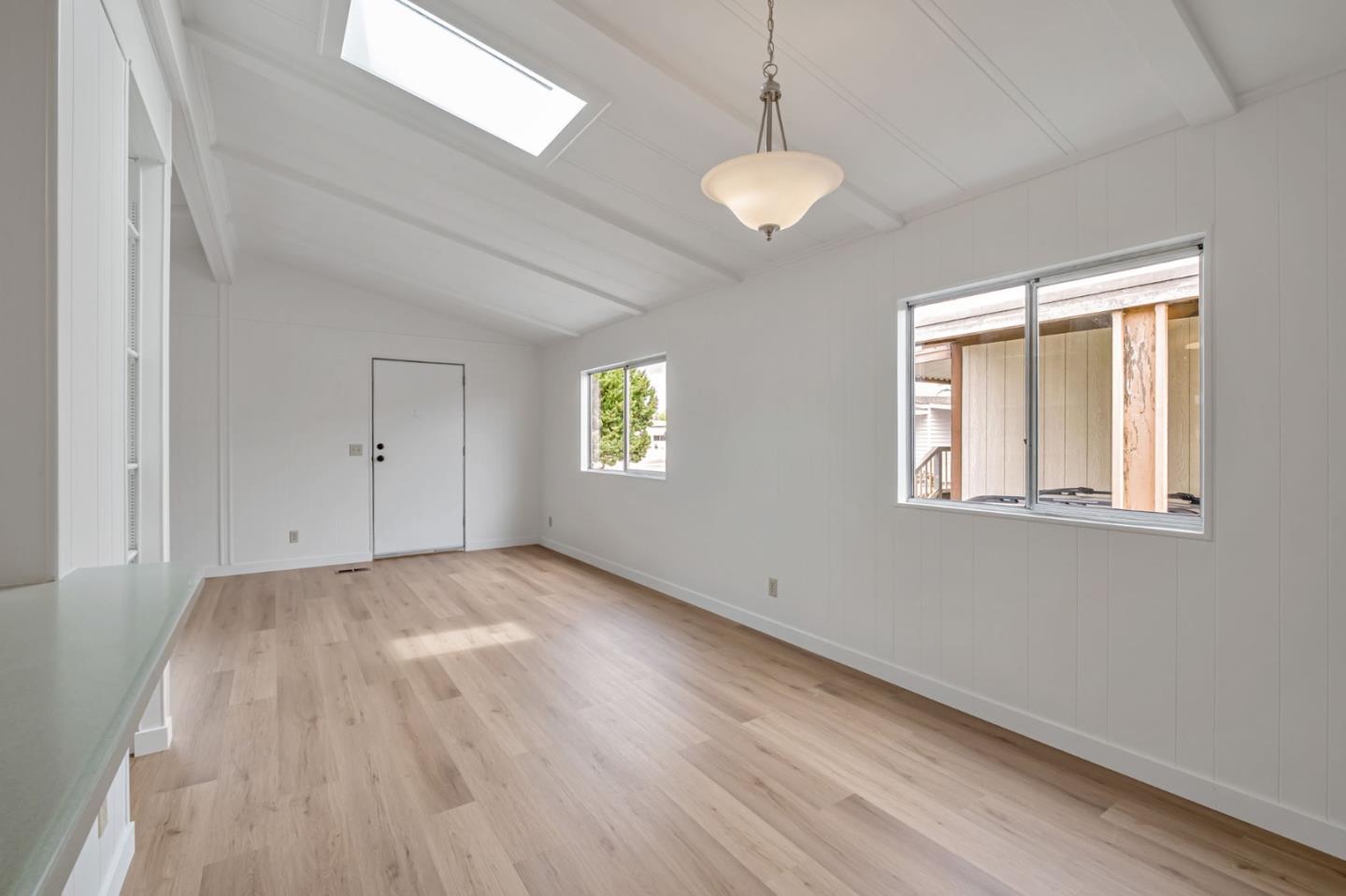Detail Gallery Image 15 of 49 For 998 38th Ave #11,  Santa Cruz,  CA 95062 - 2 Beds | 2 Baths