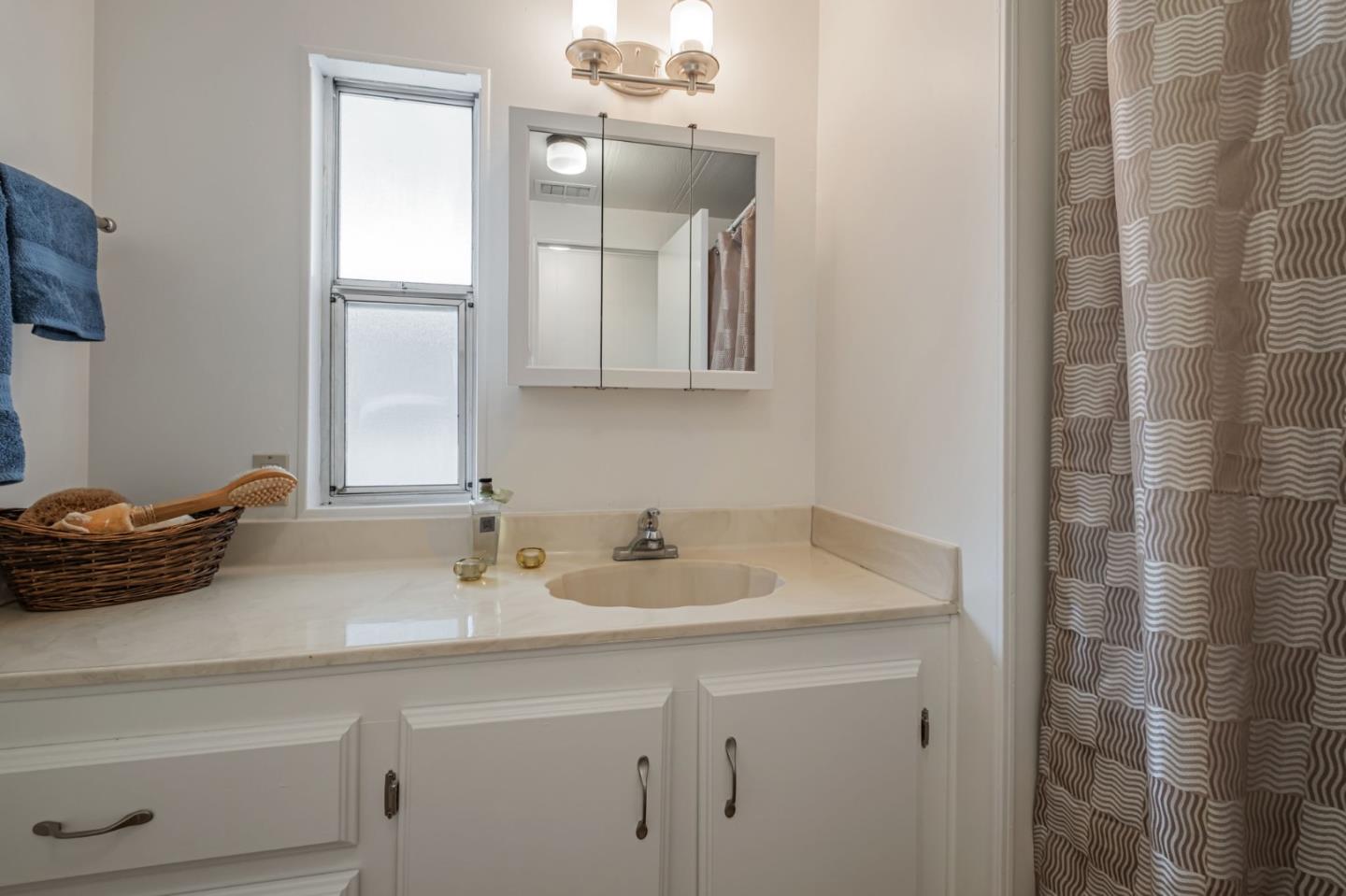 Detail Gallery Image 33 of 49 For 998 38th Ave #11,  Santa Cruz,  CA 95062 - 2 Beds | 2 Baths