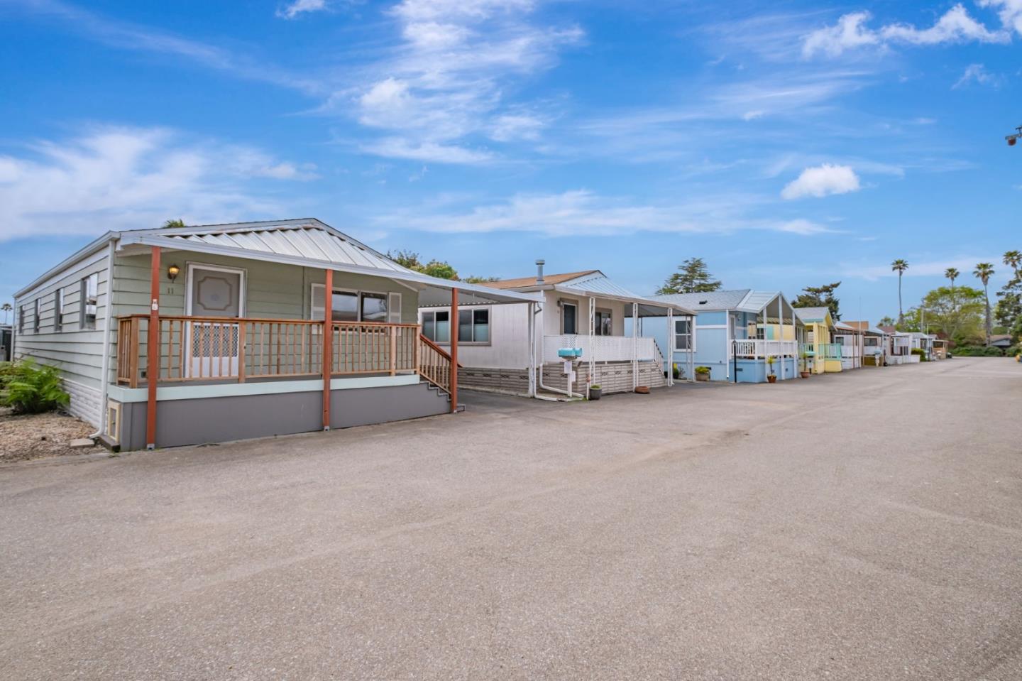 Detail Gallery Image 5 of 49 For 998 38th Ave #11,  Santa Cruz,  CA 95062 - 2 Beds | 2 Baths