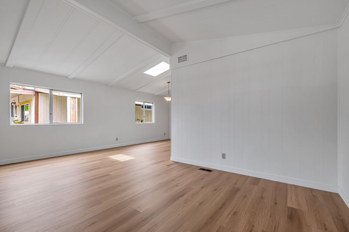 Detail Gallery Image 8 of 49 For 998 38th Ave #11,  Santa Cruz,  CA 95062 - 2 Beds | 2 Baths