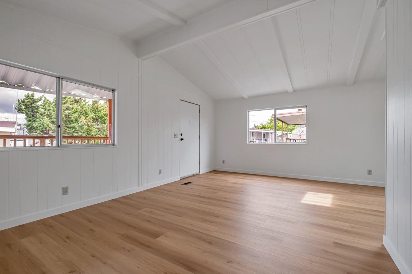 Detail Gallery Image 9 of 49 For 998 38th Ave #11,  Santa Cruz,  CA 95062 - 2 Beds | 2 Baths