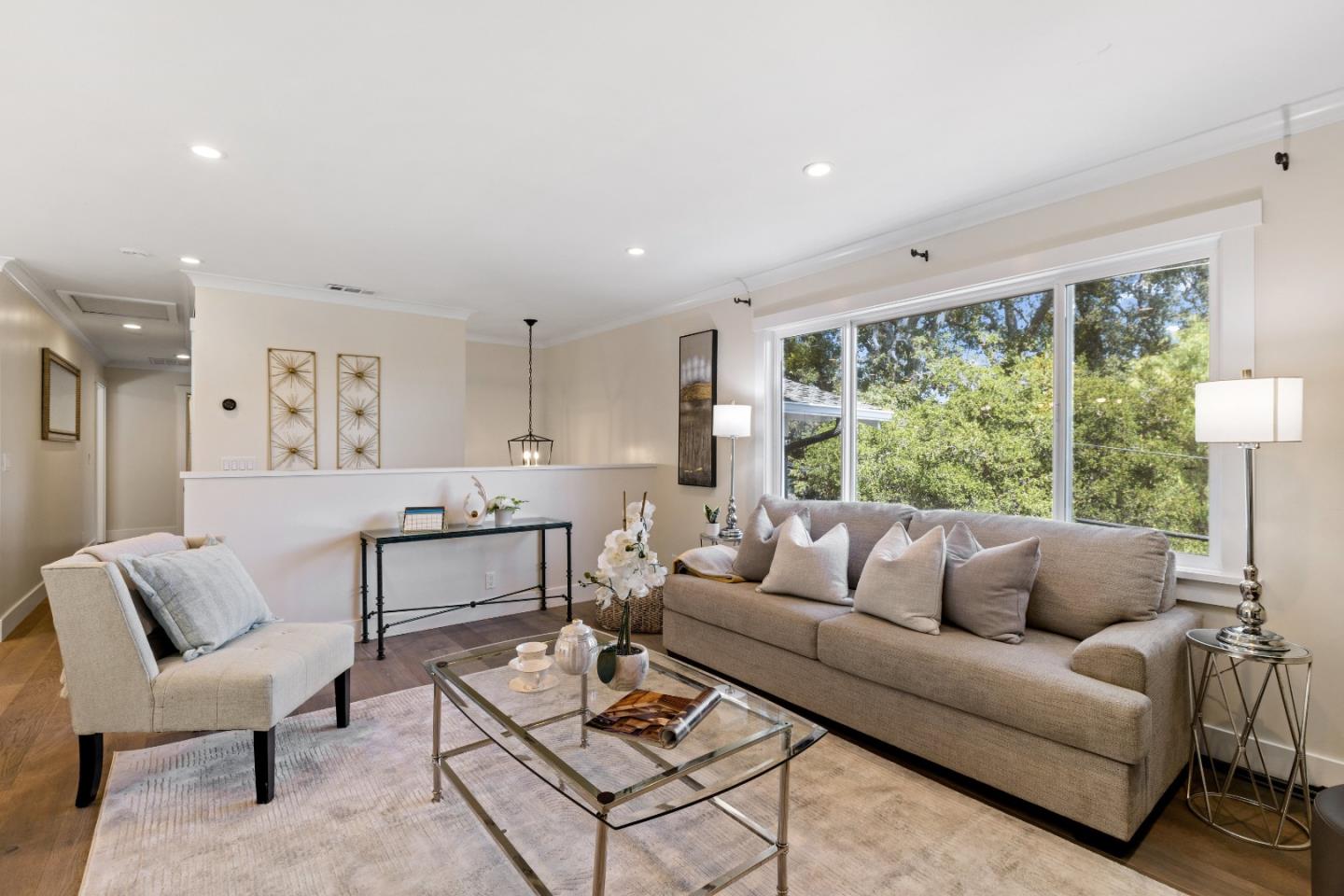 Detail Gallery Image 10 of 38 For 3729 Laurel Way, Redwood City,  CA 94062 - 4 Beds | 2 Baths