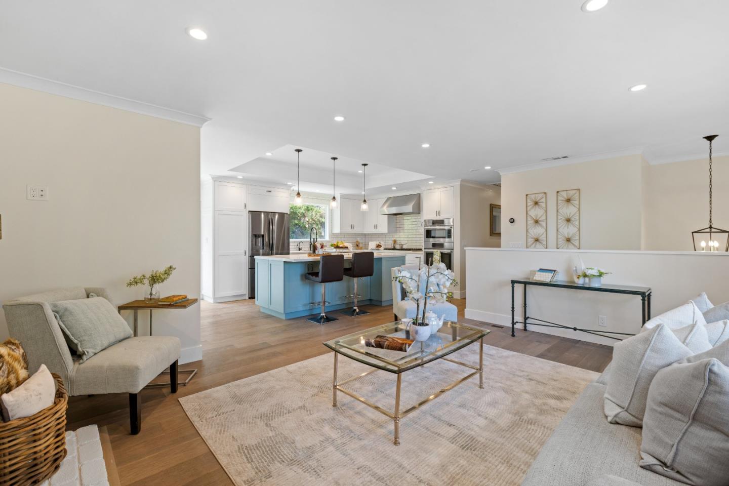 Detail Gallery Image 11 of 38 For 3729 Laurel Way, Redwood City,  CA 94062 - 4 Beds | 2 Baths