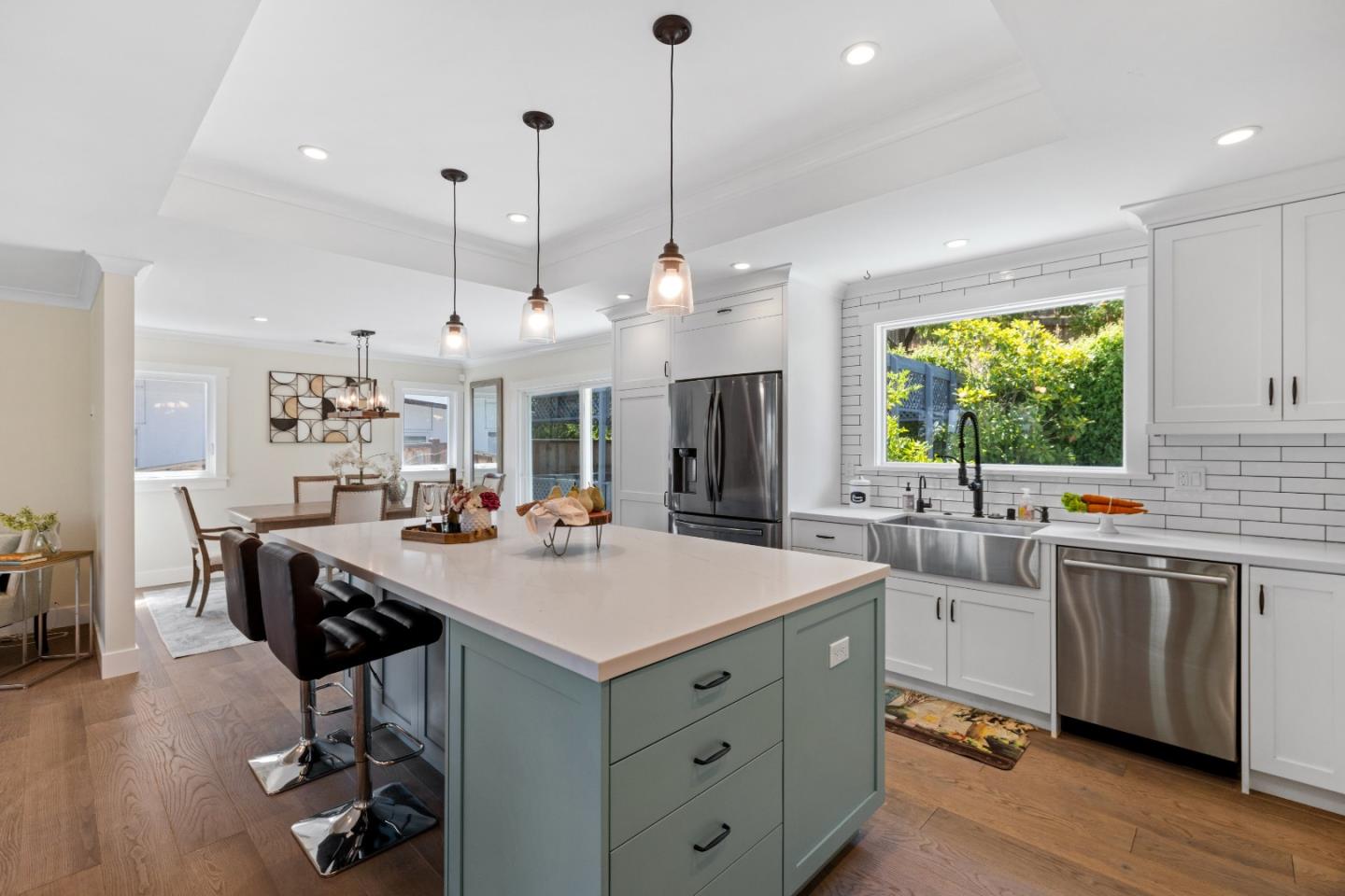 Detail Gallery Image 15 of 38 For 3729 Laurel Way, Redwood City,  CA 94062 - 4 Beds | 2 Baths