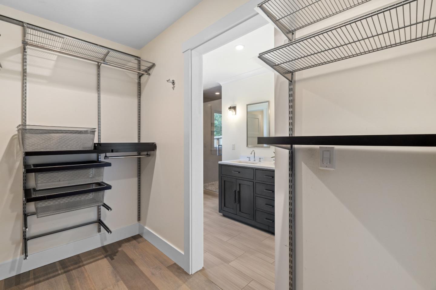 Detail Gallery Image 25 of 38 For 3729 Laurel Way, Redwood City,  CA 94062 - 4 Beds | 2 Baths