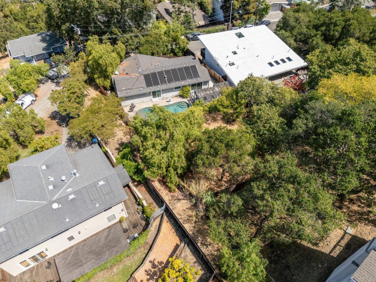 Detail Gallery Image 36 of 38 For 3729 Laurel Way, Redwood City,  CA 94062 - 4 Beds | 2 Baths