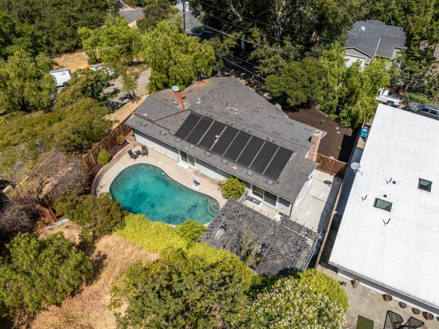 Detail Gallery Image 37 of 38 For 3729 Laurel Way, Redwood City,  CA 94062 - 4 Beds | 2 Baths