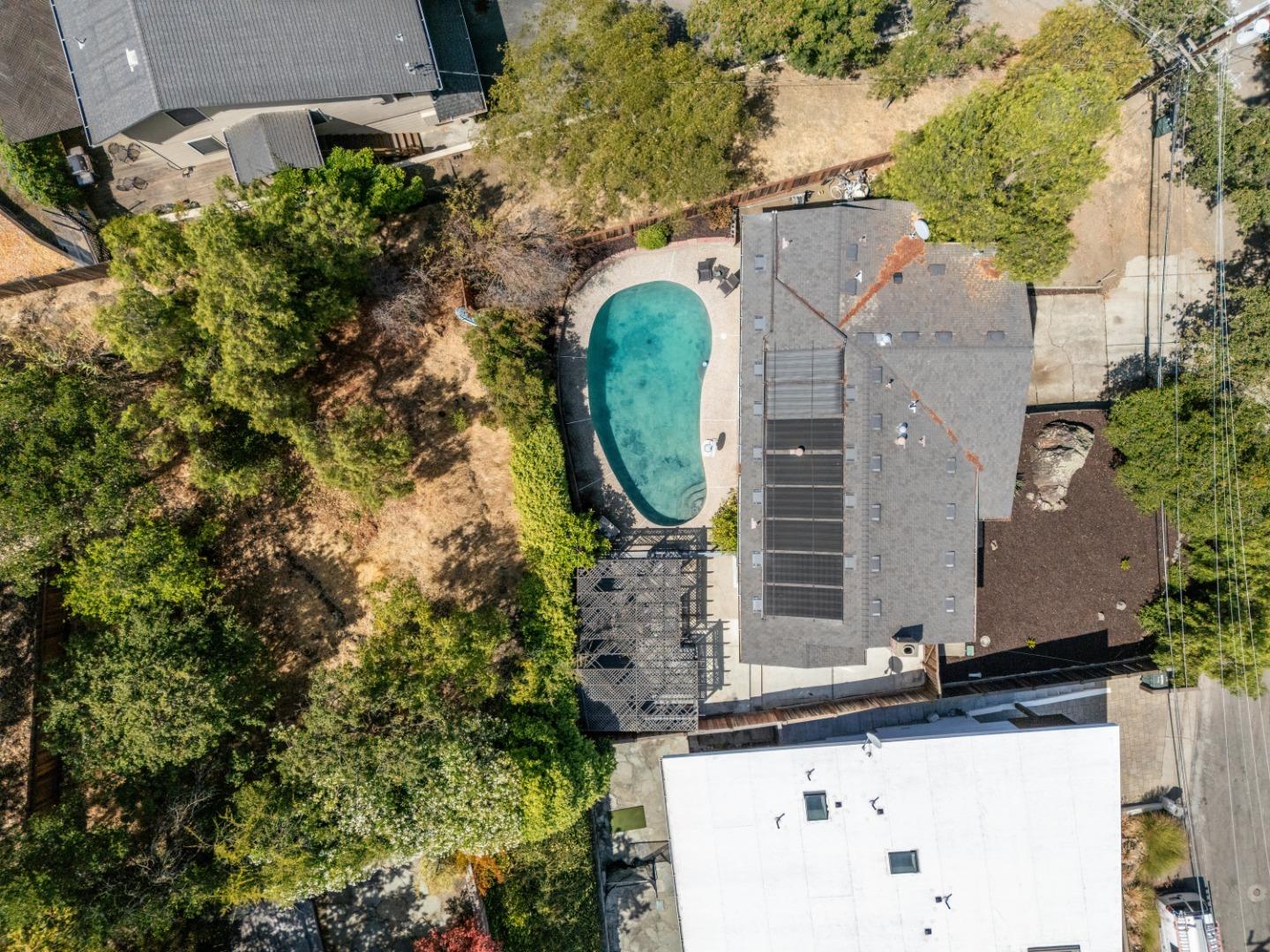 Detail Gallery Image 38 of 38 For 3729 Laurel Way, Redwood City,  CA 94062 - 4 Beds | 2 Baths