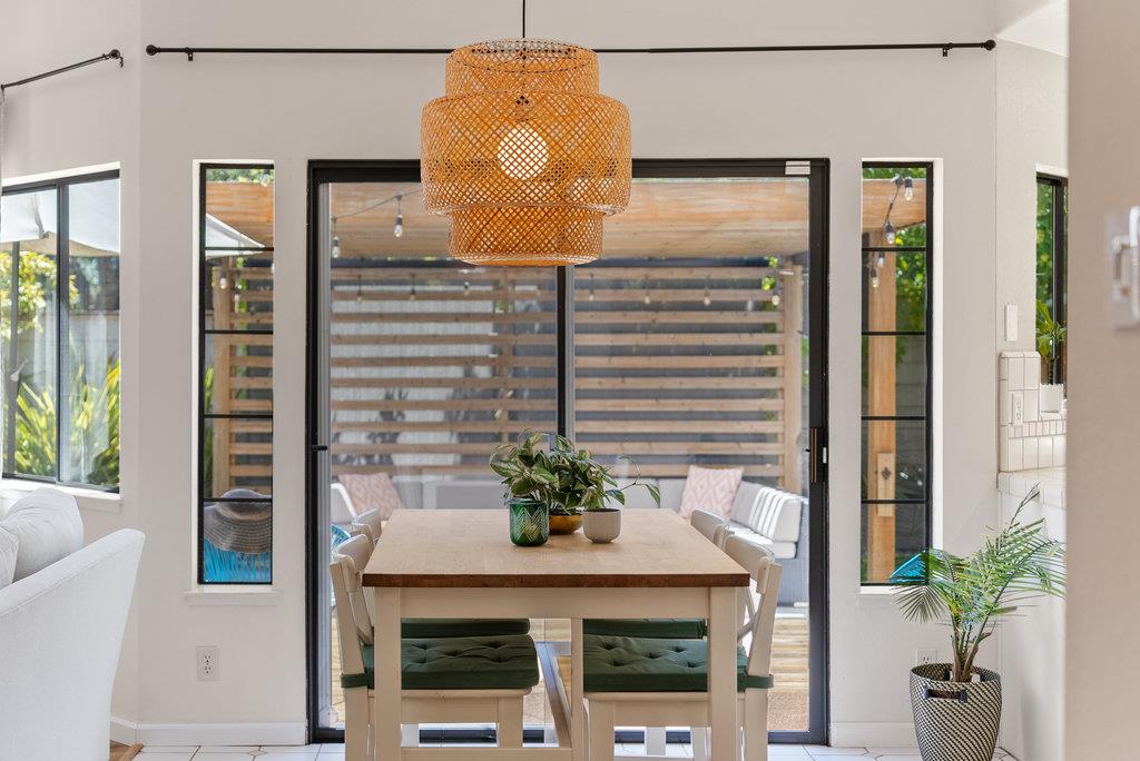 Detail Gallery Image 12 of 52 For 4445 Esta Ln, Soquel,  CA 95073 - 4 Beds | 2/1 Baths