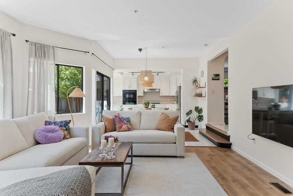 Detail Gallery Image 17 of 52 For 4445 Esta Ln, Soquel,  CA 95073 - 4 Beds | 2/1 Baths