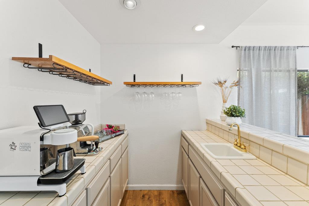 Detail Gallery Image 19 of 52 For 4445 Esta Ln, Soquel,  CA 95073 - 4 Beds | 2/1 Baths