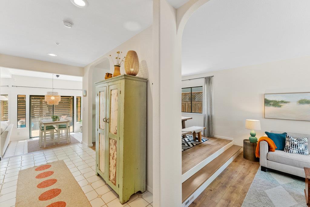 Detail Gallery Image 4 of 52 For 4445 Esta Ln, Soquel,  CA 95073 - 4 Beds | 2/1 Baths