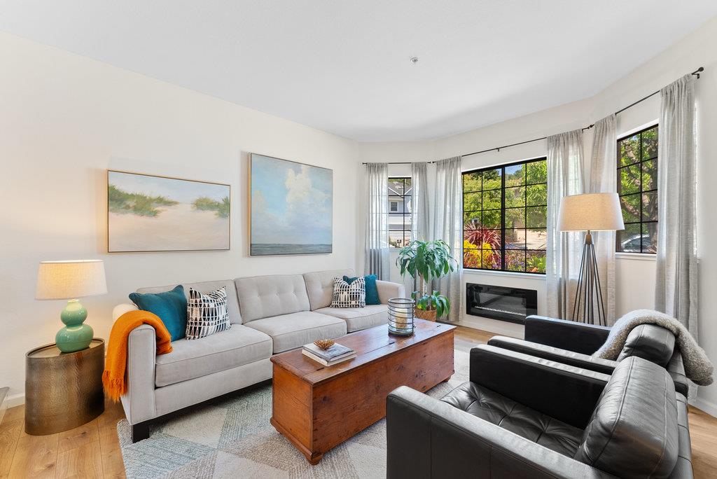 Detail Gallery Image 5 of 52 For 4445 Esta Ln, Soquel,  CA 95073 - 4 Beds | 2/1 Baths
