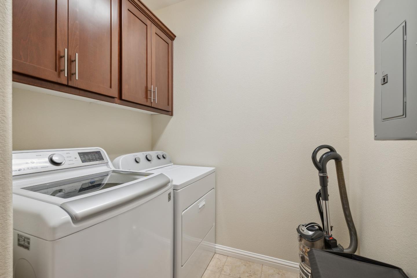 Detail Gallery Image 21 of 42 For 206 Gold Ct, Scotts Valley,  CA 95066 - 4 Beds | 3 Baths